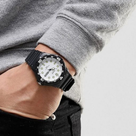 Casio Resin MRW-200H-7EVDF 2