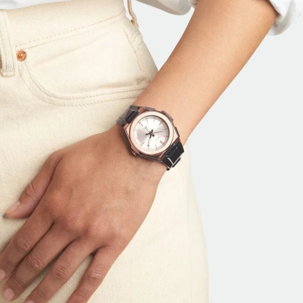 Casio Resin LWA-300HRG-5EVDF