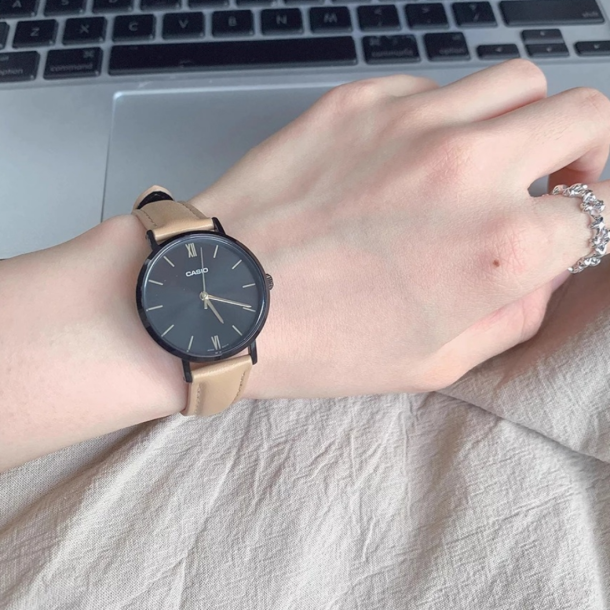 Casio Women LTP-VT02BL-1AUDF