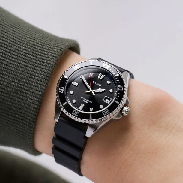 Casio Men MDV-10-1A1VDF