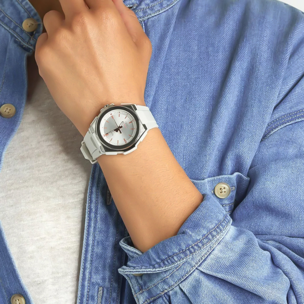 Casio Resin LWA-300H-7EVDF