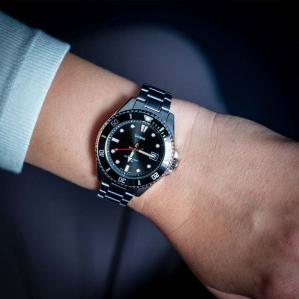 Casio Men MDV-10D-1A1VDF