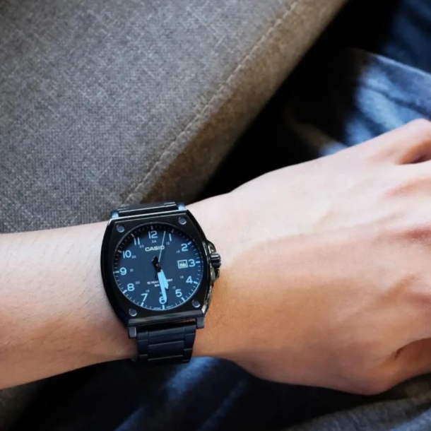 Casio Men MTP-E715D-1AVDF