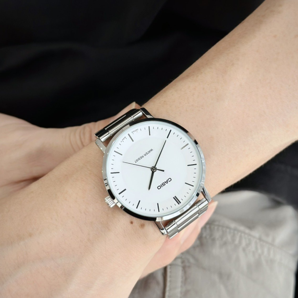 Casio men MTP-VT04D-7EDF