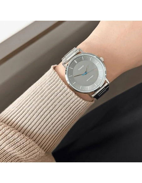 Casio men MTP-VT04D-8EDF