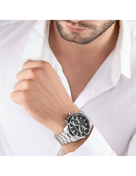 POLICE
 PEWJK2204201