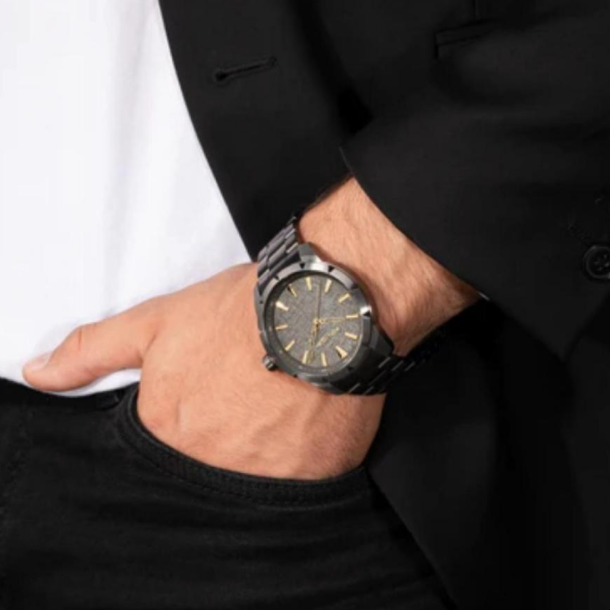 POLICE
 PEWJG2202902