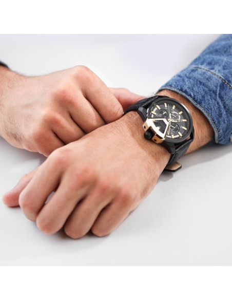 POLICE
 PEWJF0005704