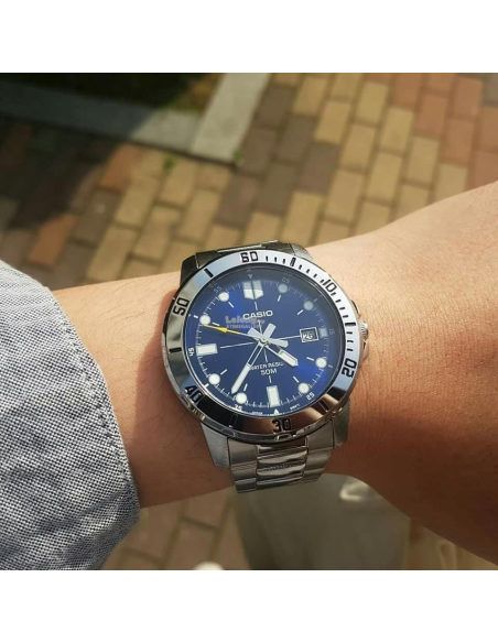 Casio Men MTP-VD01D-2EVUDF