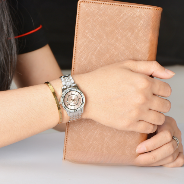 Casio Women LTP-1358D-4AVDF