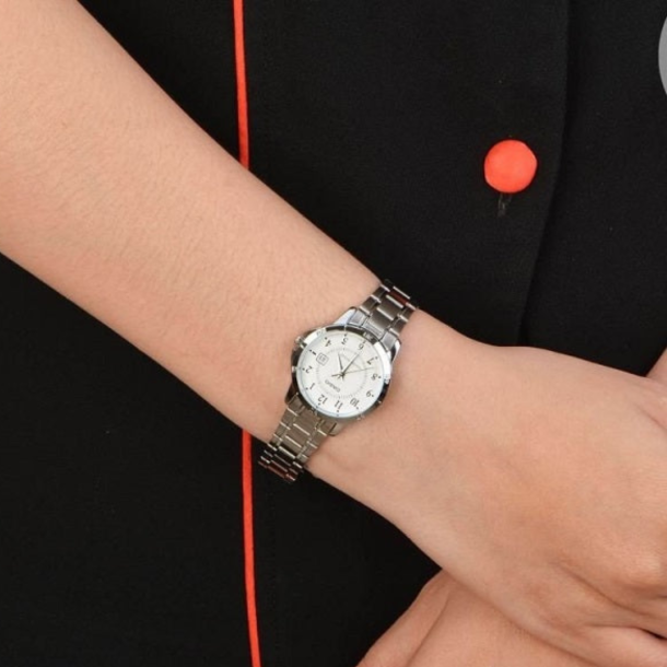 Casio Women LTP-V004D-7BUDF