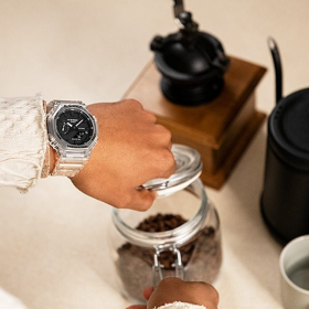 G-Shock GA-2100SKE-7ADR 2