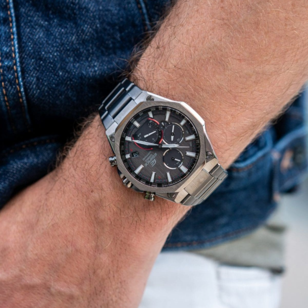 Edifice EQB-1100DC-1ADR