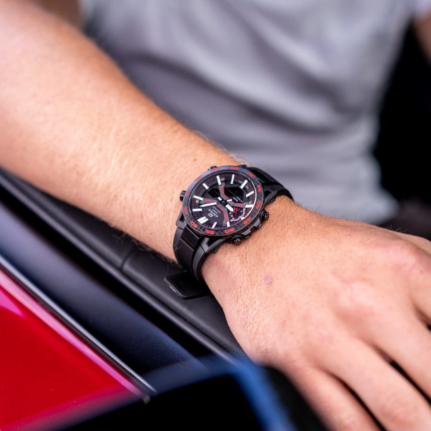 EDIFICE ECB-2000PB-1ADF